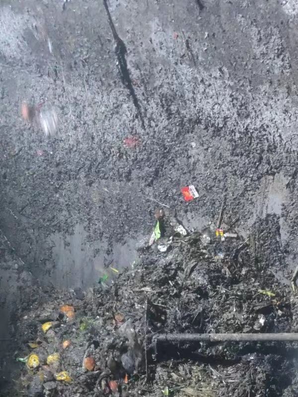 象湖污水池清理