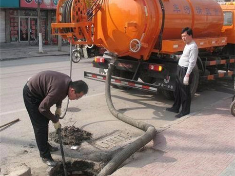 象湖清掏化粪池,健康生活从这里开始